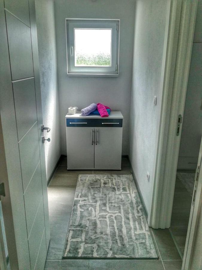 Apartman Visoko-Oaza Mira Exteriér fotografie