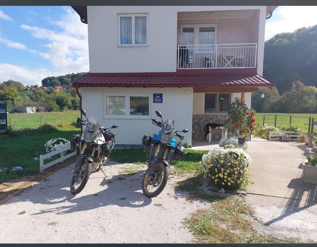 Apartman Visoko-Oaza Mira Exteriér fotografie
