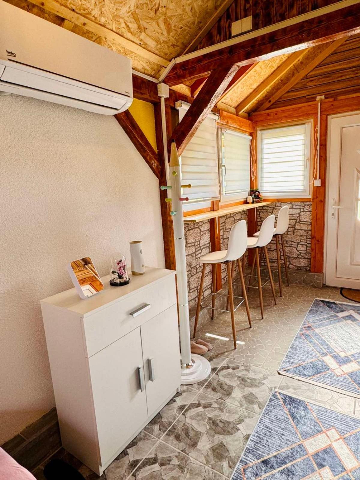 Apartman Visoko-Oaza Mira Exteriér fotografie