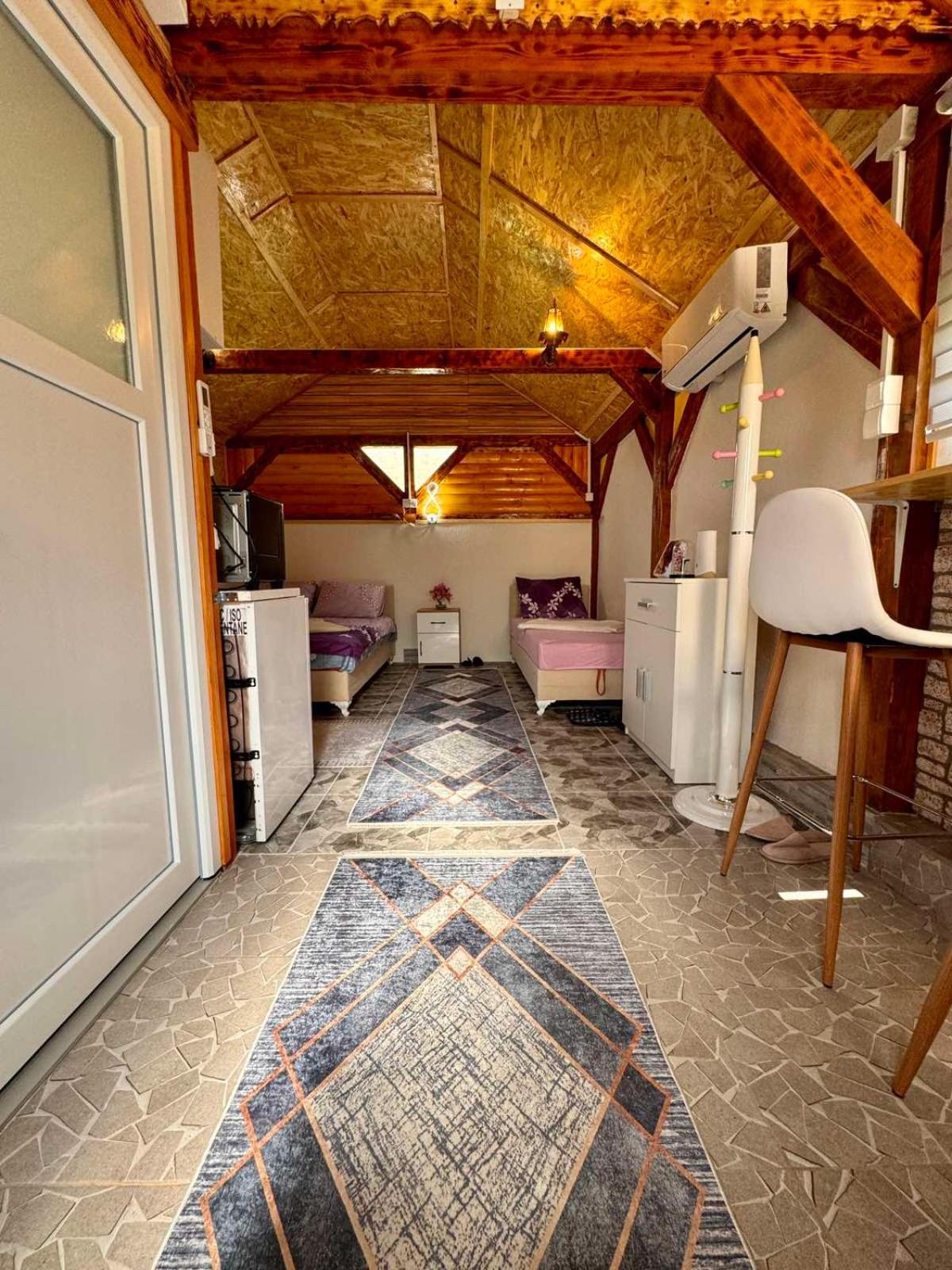 Apartman Visoko-Oaza Mira Exteriér fotografie